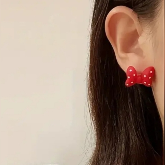 Minnie Mouse Bow Earrings - Picture 3 of 3